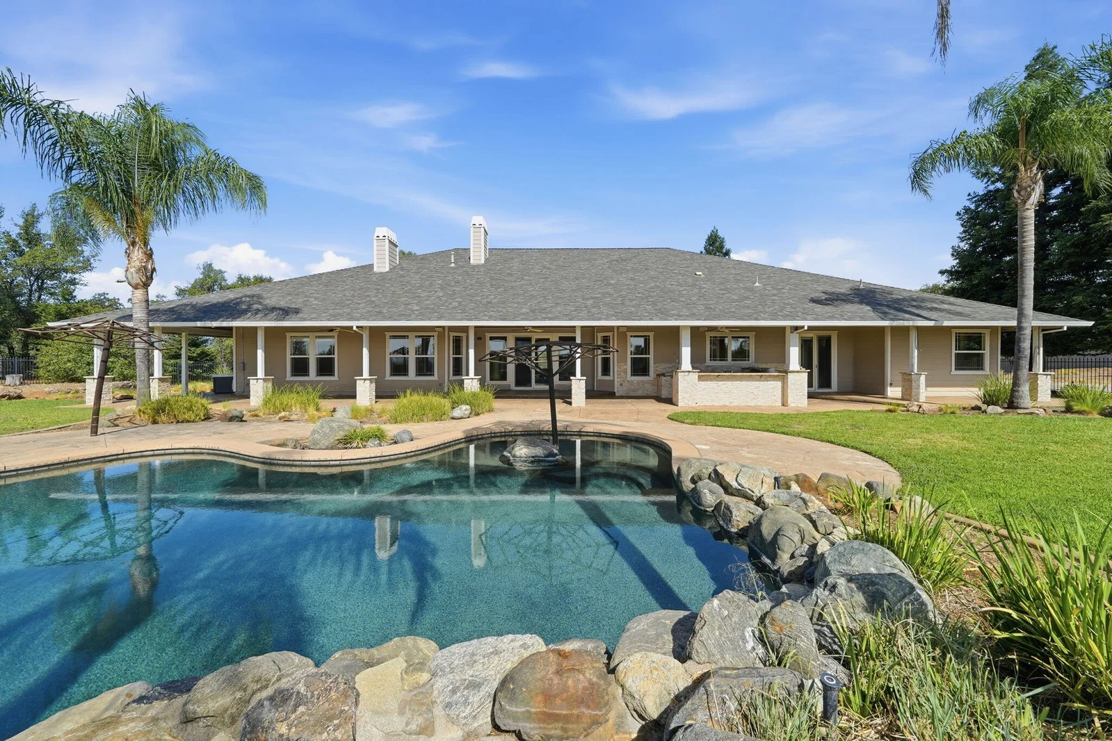 13887 Lark 20700 Bernard Way, Redding